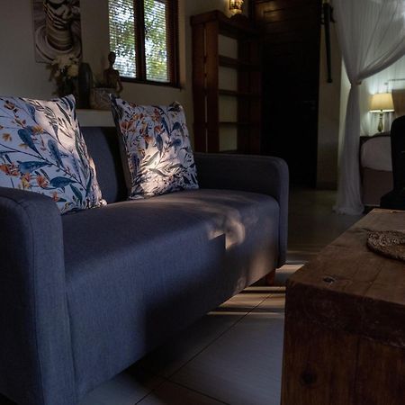 Leopard'S Lair Bush Lodge Hoedspruit Rum bild