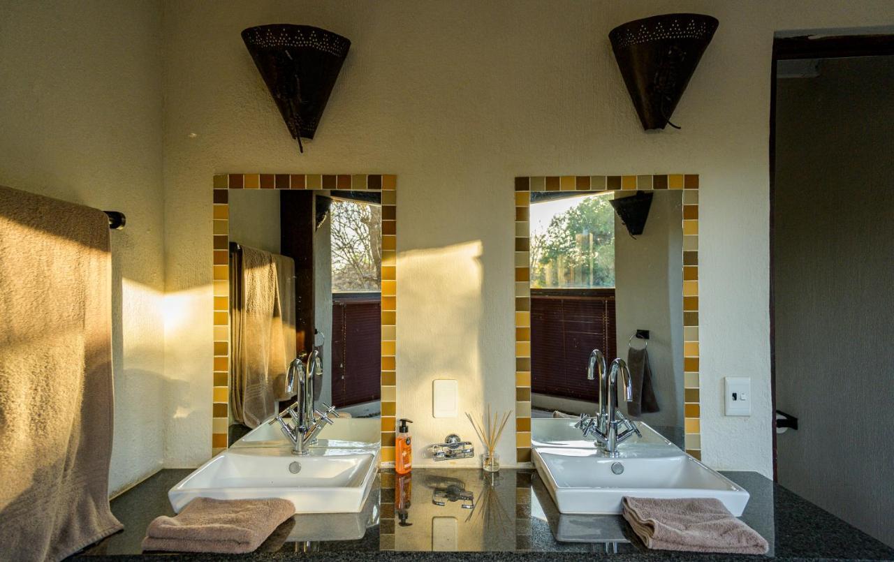 Leopard'S Lair Bush Lodge Hoedspruit Exteriör bild